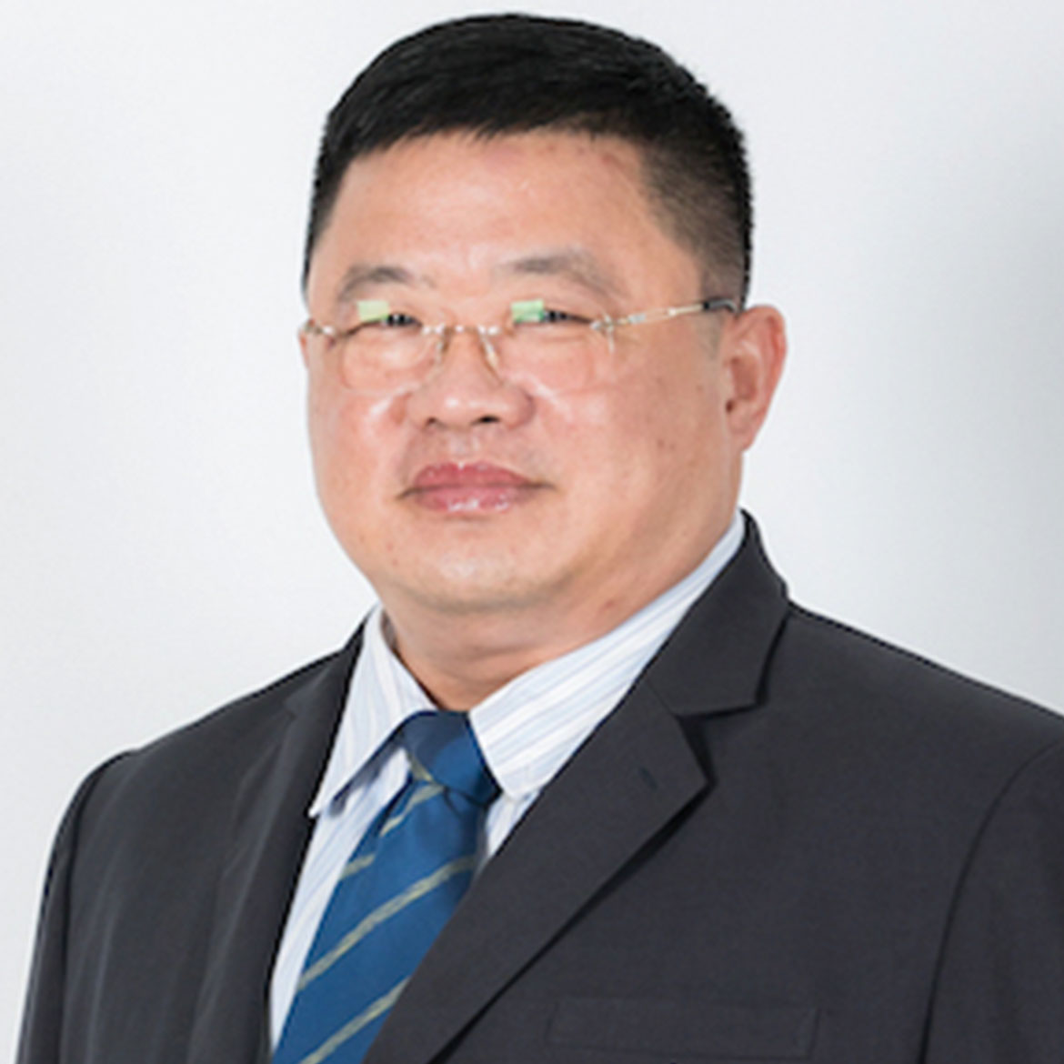 Assoc. Prof. Reungsak Leethanaporn